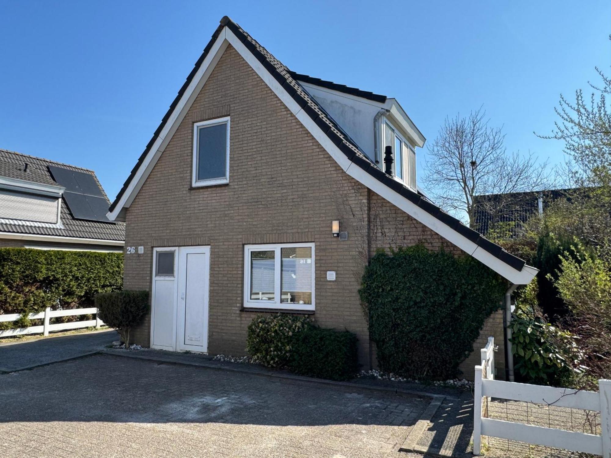 Huebsches Ferienhaus In Ouddorp - Fusslaeufig Zum Strand Und Zentrum Bagian luar foto